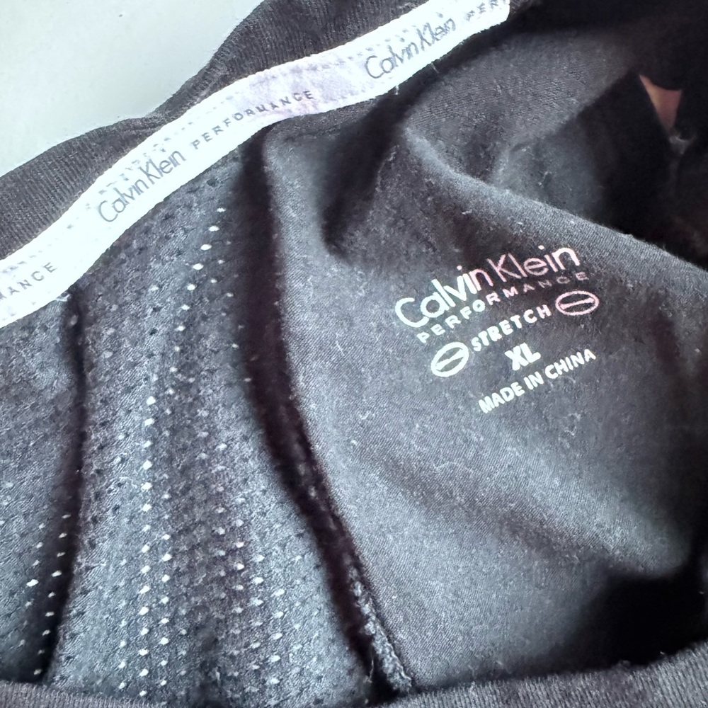Calvin Klein Athletic Tank Size XL - Picture 2 of 4